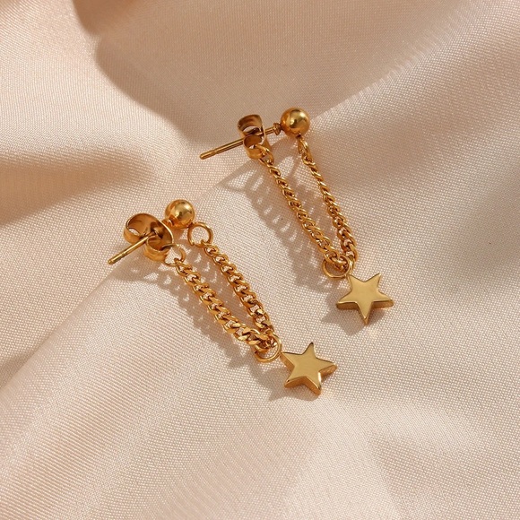 ◾️18k Gold Plated Star Charm Tassel Chain Earrings - Picture 5 of 7